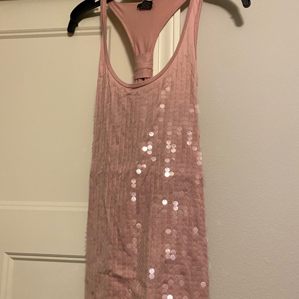 Tank top size small